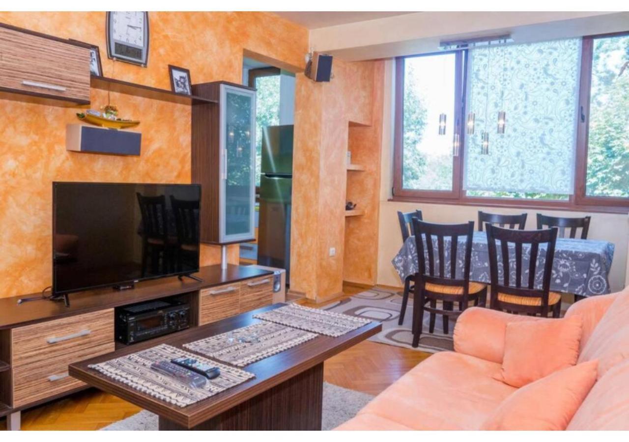 Luxury Apartment On The First Line To The Sea Burgas Exterior foto